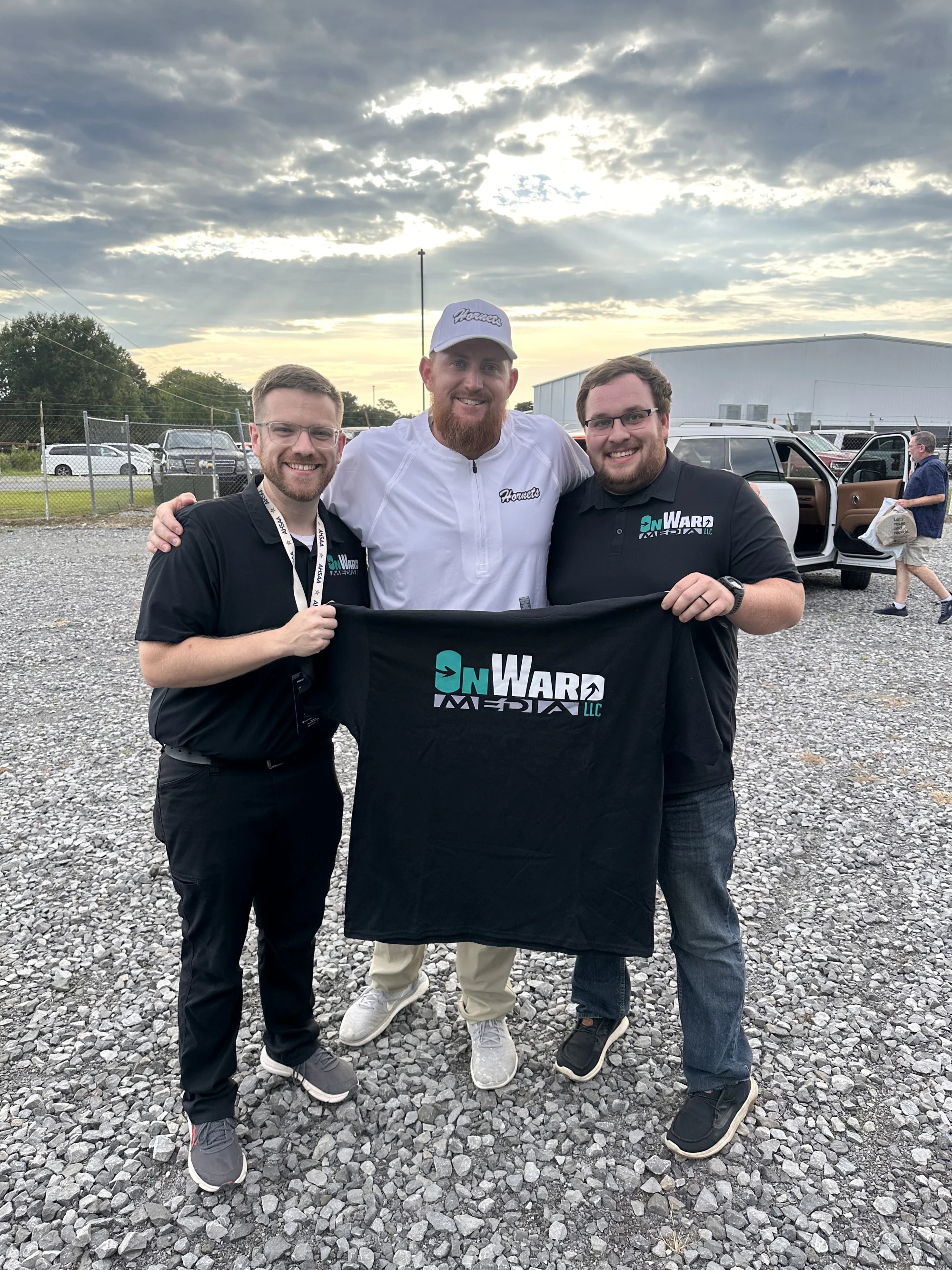 OnWard Media gifts the Ider Head Coach with a token of appreciation!